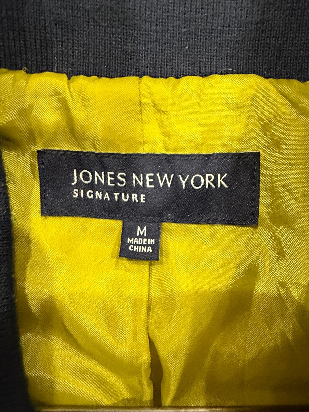 Jones New York Women's Quilted black guilted jacket with lime lining size M - Picture 3 of 5
